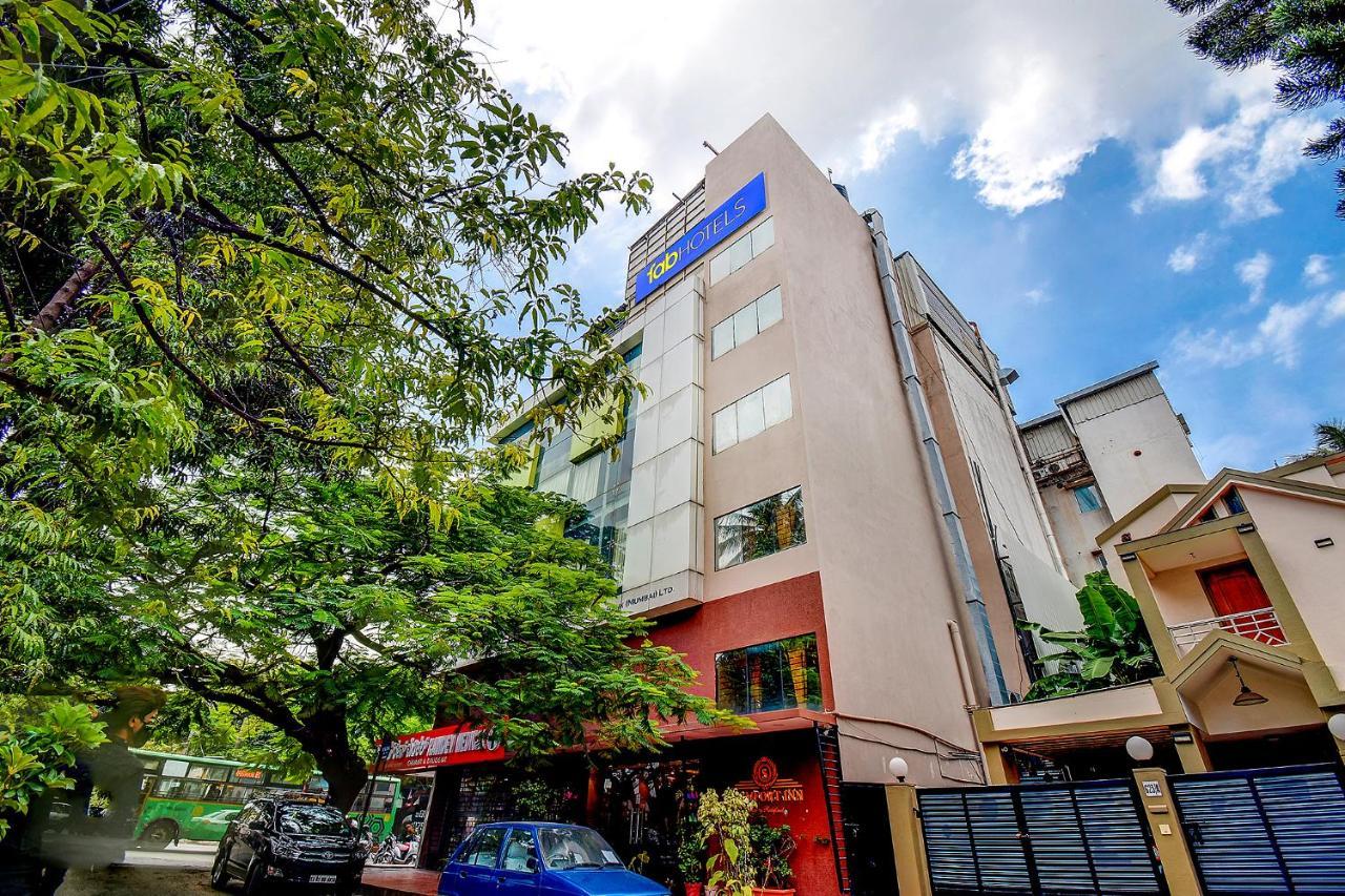 Fabhotel S Comfort Inn - Indiranagar バンガロール エクステリア 写真