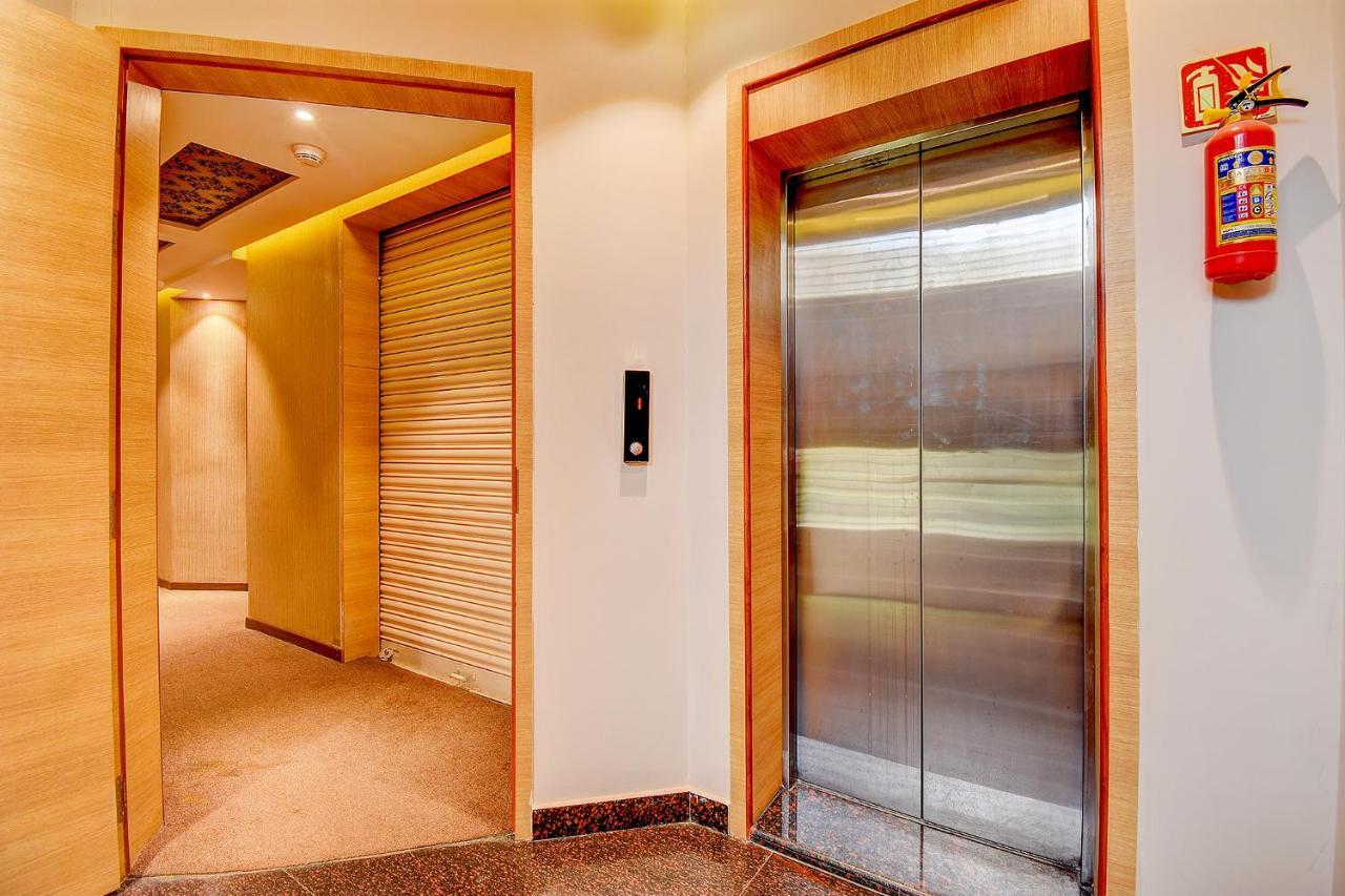 Fabhotel S Comfort Inn - Indiranagar バンガロール エクステリア 写真